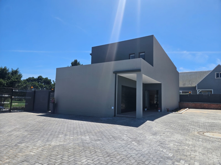 3 Bedroom Property for Sale in Blanco Western Cape
